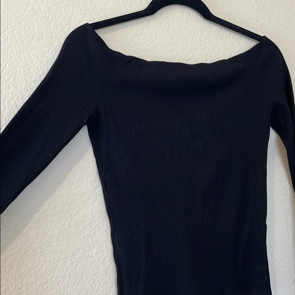 Reformation black over-the-shoulder top - Picture 3 of 3